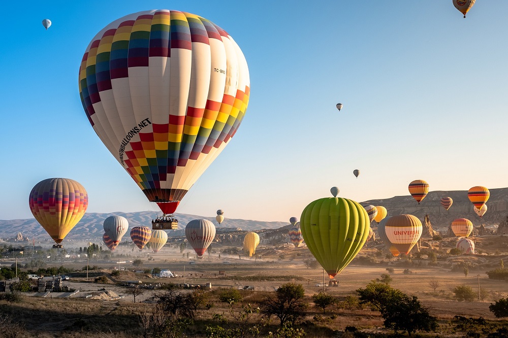 hot air balloons 50th Birthday Surprises for Her Florida Birthday Ideas